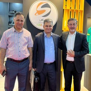 حضور آقای حمزه اله بخشی مدیر سلامت، ایمنی و محیط زیست شرکت گلگهر حضور آقای حمزه اله بخشی مدیر سلامت، ایمنی و محیط زیست شرکت گلگهر