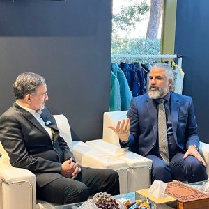 حضور آقای قاسم طوری در غرفه سلامت پیشرو ایمن سپاهان حضور آقای قاسم طوری در غرفه سلامت پیشرو ایمن سپاهان